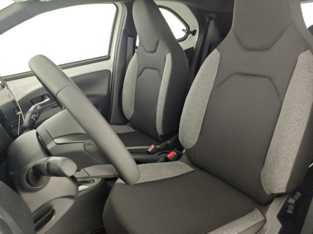 Toyota Aygo X 1.0 VVT-i 72 CV 5 porte Active S-CVT - Foto 10