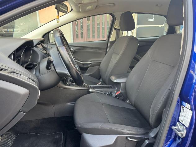 Ford Focus 1.5 TDCi 95 CV Berlina - Foto 7