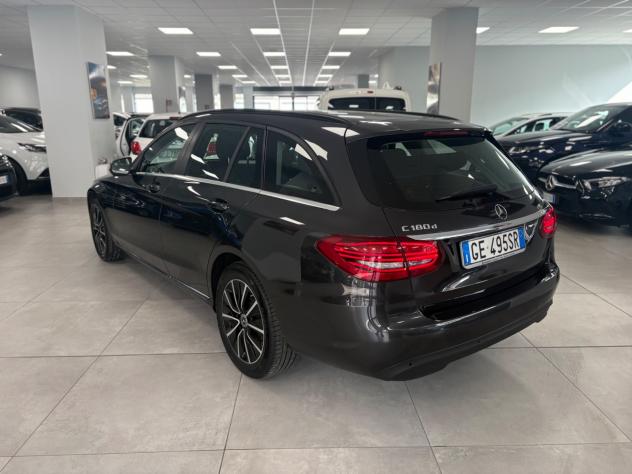Mercedes C180 Sport 1.6 TDI 122cv 2021 km 134000 - Foto 5