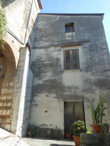 1801/PIETRAVAIRANO Casa indipendente su due livelli nel borgo antico di Pietravairano di mq 150. - Foto 4