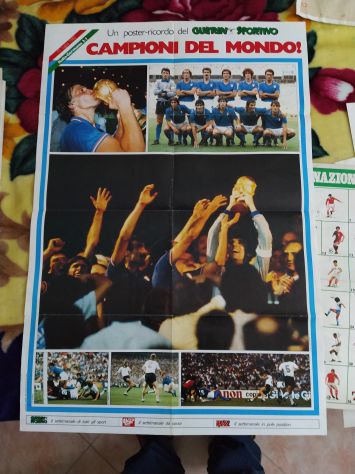 R131 - POSTER  italia campione del mondo 1982