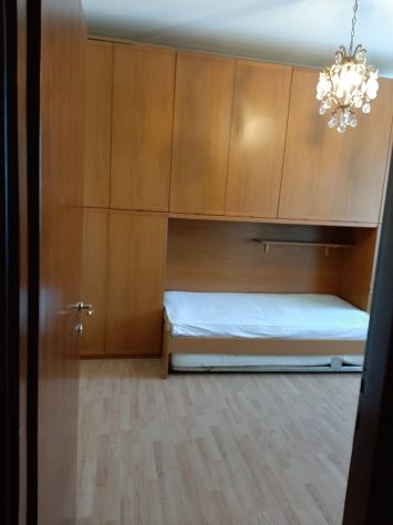 Ampia stanza singola a Milano Via Del Ricordo 10.sesto piano,palazzo signorile.