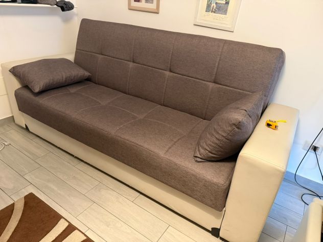 DIVANO LETTO 3 POSTI OTTIME CONDIZIONI CON CONTENITORE - Foto 4