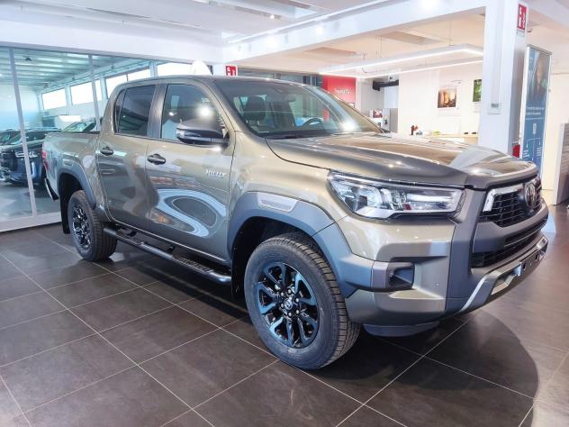 Toyota Hilux 2.8 D-4D A/T 4WD 48V 4 porte Double Cab Invincible - Foto 6