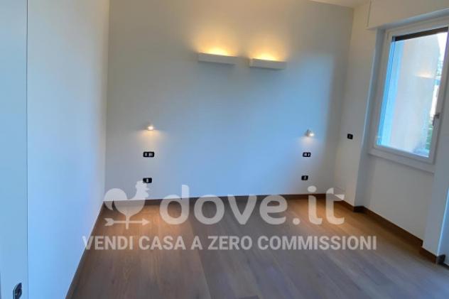 Attico / Mansarda di 220 m² con più di 5 locali e box auto in vendita a Varese - Foto 8