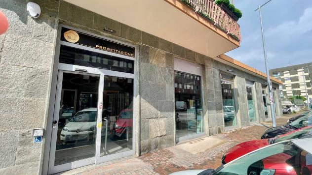 Oltre 3 vetrine in affitto a Moncalieri