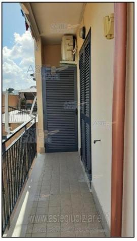 IMMOBILI-IMMOBILE COMMERCIALE-Via Appia Bis, 7 - Foto 3