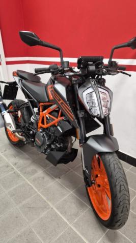 KTM 125 Duke DUKE rif. 23922642 - Foto 2