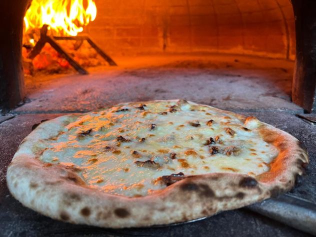CERCASI Pizzaiolo/a per stagione breve 2026 - Foto 3