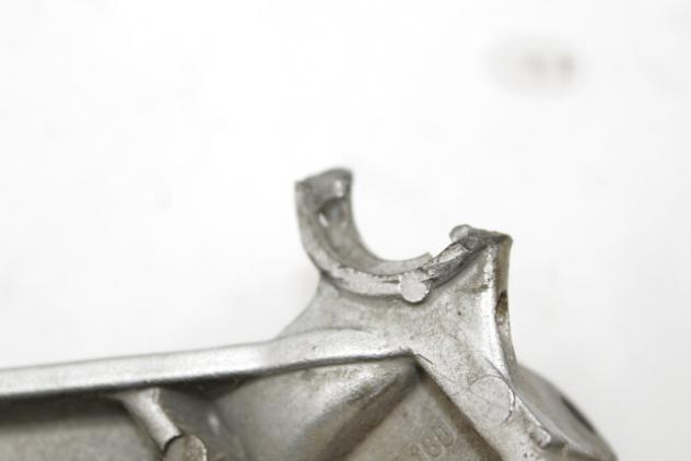 SUPPORTO PEDANA POSTERIORE DESTRA CAGIVA MITO 125 SP 525 2007 - 2015 80A070180 REAR RIGHT FOOTREST BRACKET SUPPORTO DANNEGGIATO - Foto 3