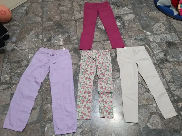 lotto pantaloni bambina 8 anni. 4 pantaloni 1 jaggy 1 Benetton 1 ido 1 deha Tutt - Foto 7
