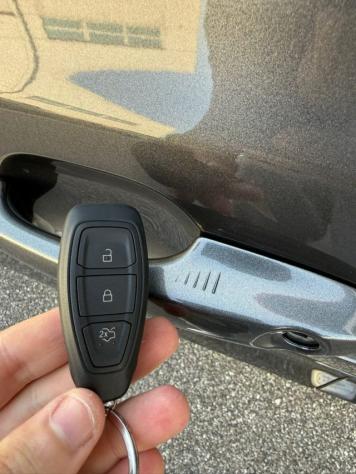 FORD Focus 1.0 EcoBoost Hybrid 125CV 5p. ST-Line Design rif. 23378515 - Foto 8