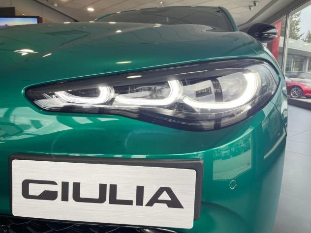 Alfa Romeo Giulia 2.2 Turbodiesel 210 CV AT8 AWD Q4 Veloce - Foto 9