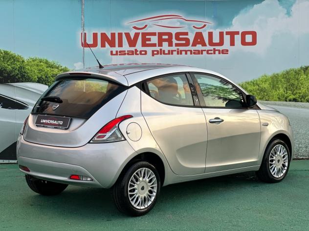Lancia Ypsilon 1.2 Benzina 69cv Silver 2016 - Foto 3