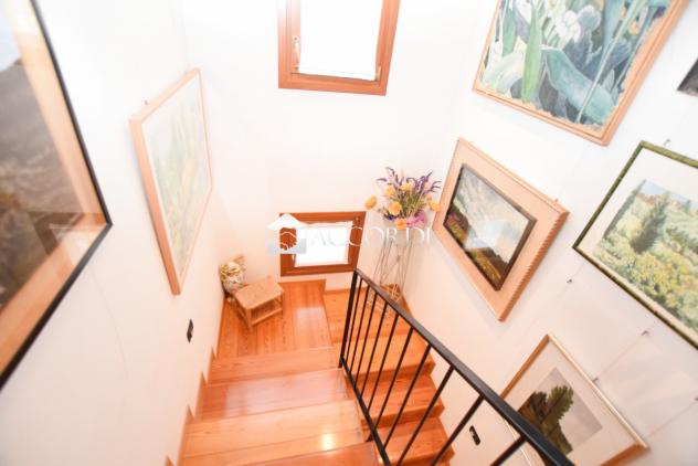 CASA INDIPENDENTE di 8 vani e di 240 mq (CASTELFRANCO VENETO) rif. SW144 - Foto 20