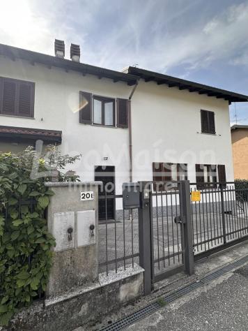 COCQUIO-TREVISAGO porzione di villa bifamiliare con giardino - Foto 2