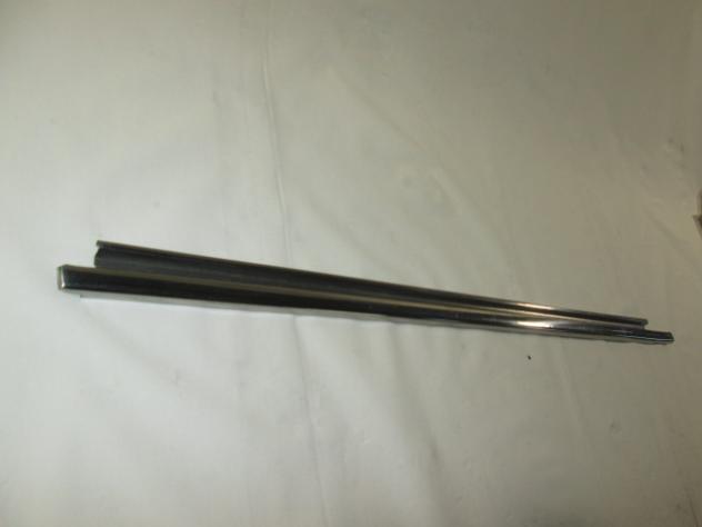 4463837 RASCHIAVETRO PROFILO ESTERNO CROMATO PORTA ANTERIORE DESTRA FIAT RITMO SUPER 1.3 B 5P RICAMBIO NUOVO - Foto 4