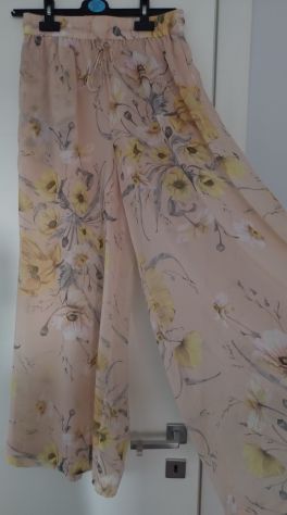 PANTALONI PALAZZO IN CHIFFON FLOREALI