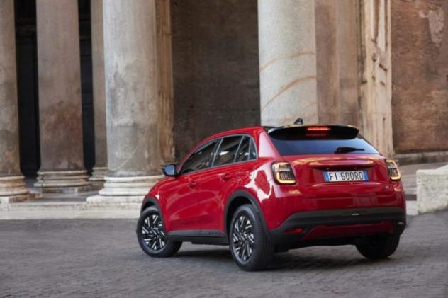 FIAT 600 Hybrid 145 CV DCT MHEV Pop rif. 23255854 - Foto 7