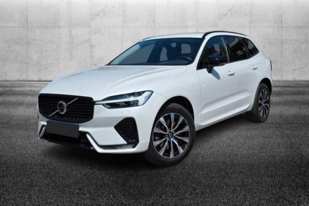 VOLVO XC60 B4 (d) AWD automatico Plus Dark rif. 24049342