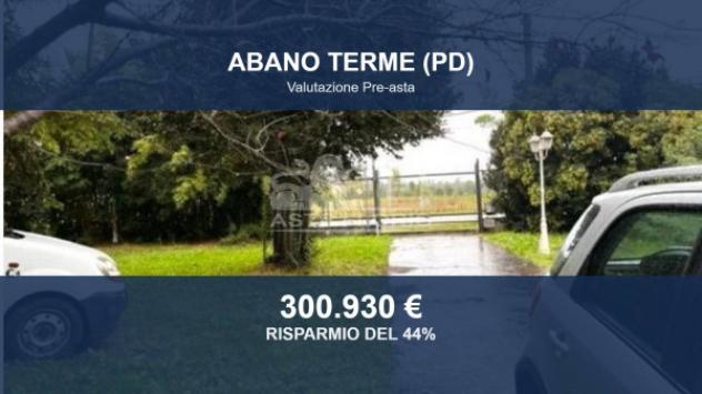 Immobile in asta di 551 m² con più di 5 locali e box auto doppio in vendita a Abano Terme