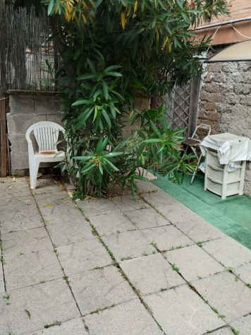 Acilia-Dragona: Locale C/2 con Ampio Giardino Privato - Foto 6