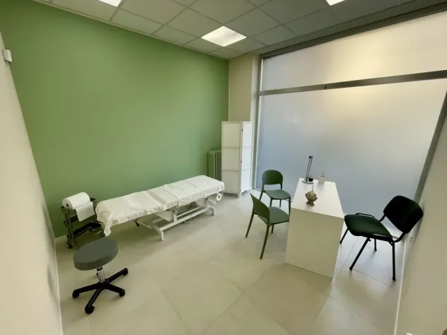 STANZA IN AFFITTO - COLLABORAZIONE IN P.IVA OSTEOPATI E FISIOTERAPISTI - Foto 2