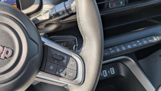 JEEP Avenger ALTITUDE 1.2cc 100cv SAFETYPACK ANDROID/CARPLAY rif. 22927556 - Foto 9