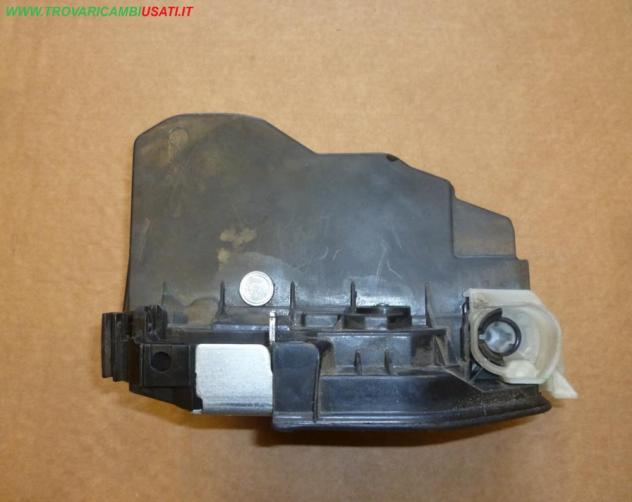 SERRATURA PORTA ANT.S. 4 PIN  Carrozzeria  Lamierati esterni  Porte  Serratura porta a BMW - Serie 1 F20 5 porte - 01-03-2015 -, BMW - Serie 1 F20