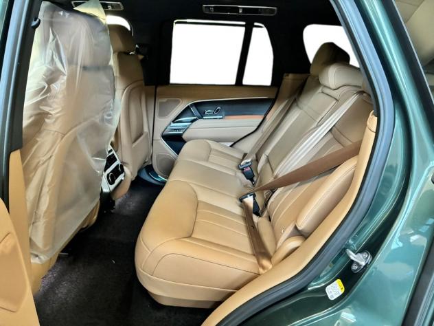 Land Rover Range Rover 3.0d I6 MHEV HSE AWD 350cv | IVA, BELGRAVIA GREEN, 23", PANORAMA - Foto 7