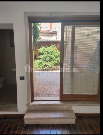 NEGOZIO/UFFICIO AD ALTA VISIBILITÀ – SAN MICHELE, VERONA - Foto 9