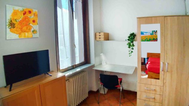 CAMERE IN CENTRO FIDENZA. LUMINOSISSIME E BOLLETTE DIVISE IN 4 - Foto 3