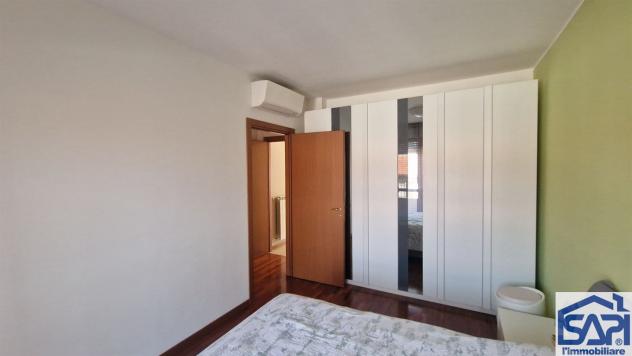 Bilocale con terrazzo e box - Foto 10
