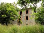 R 202-Rustico in pietra con oltre 1.500 mq di terreno adiacente