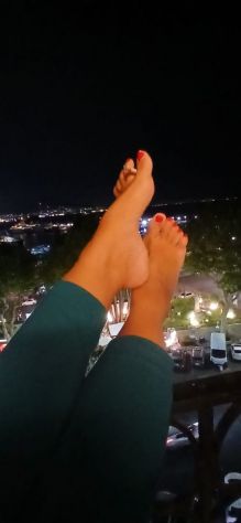 I caldi piedini(e non solo)di miss Sara - Foto 3 Tel:3509901550