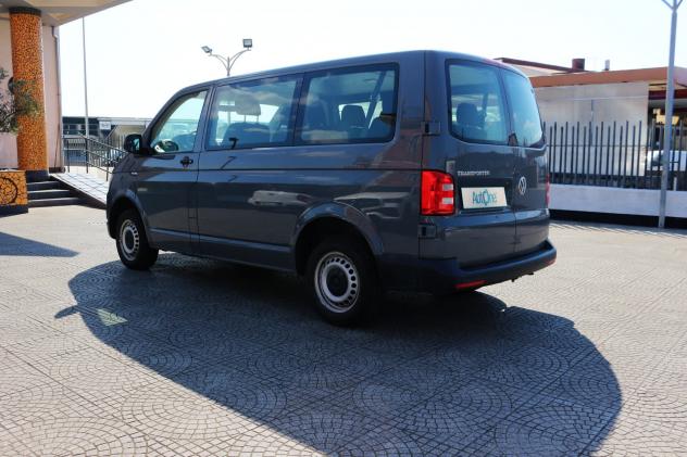 Volkswagen T6 Kombi 2.0 TDI 102CV L1H1 9P MULTIVAN COMBI P.CORTO - IVA COMPRESO - Foto 2