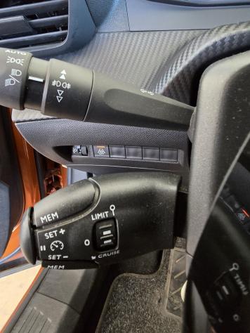 Peugeot 2008 PureTech 130 S&S EAT8 GT - Foto 4
