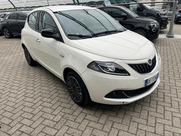 Lancia Ypsilon 1.0 FireFly 70cv S&S Hybrid GOLD - Foto 3