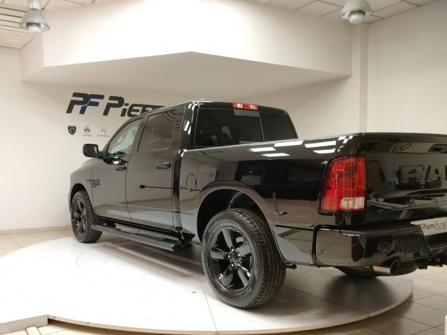 Dodge RAM RAM 1500 CLASSIC BLACK CREW CAB 5.7 HEMI V8 GPL - Foto 3