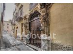 Palazzo / Stabile di 800 m² con più di 5 locali in vendita a Palermo [rif. …