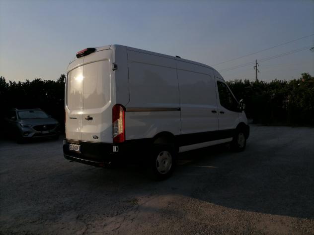 Ford Transit 350 fwd 2.0 ecoblue 130cv trend L2H2 - Foto 2