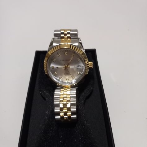 Orologio meccanico impermeabile con cinturino in acciaio.