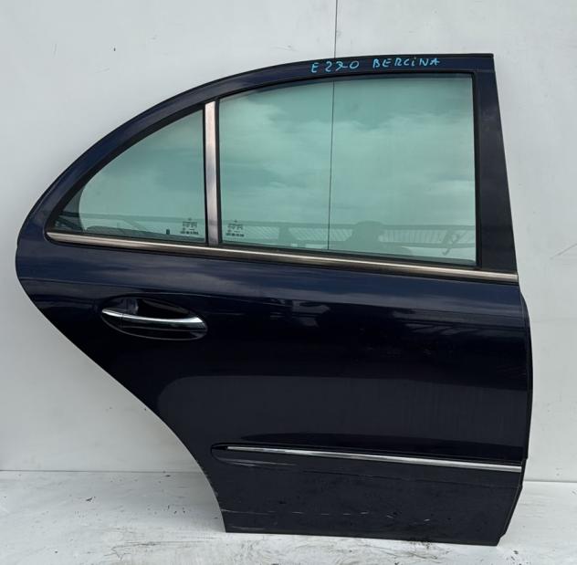 PORTA POST. D. BLU SCURO C/ALZ. E SERR. 999-U1307505 Carrozzeria  Lamierati esterni  Porte  Porta post. dx. MERCEDES - Classe E 4 porte - 01-04-2002 -