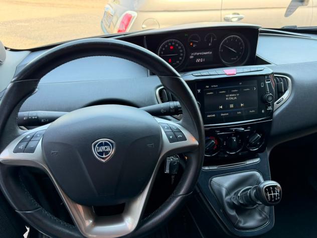 Lancia Ypsilon 1.0 Hybrid Gold - Foto 9