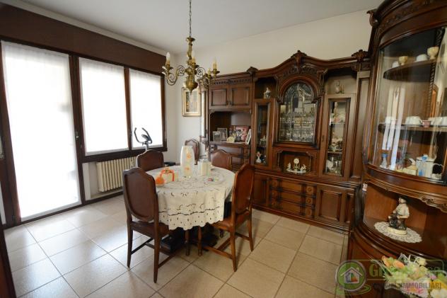 APPARTAMENTO di 4 vani e di 112 mq (CAVENAGO DI BRIANZA) rif. IGC 4 L 85 VIA DANTE - Foto 13