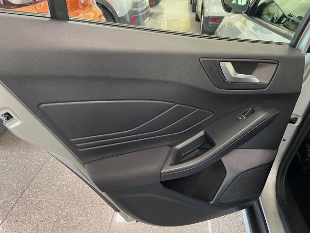 Ford Focus 1.0 EcoBoost Hybrid 125cv Active Auto SW - Foto 10
