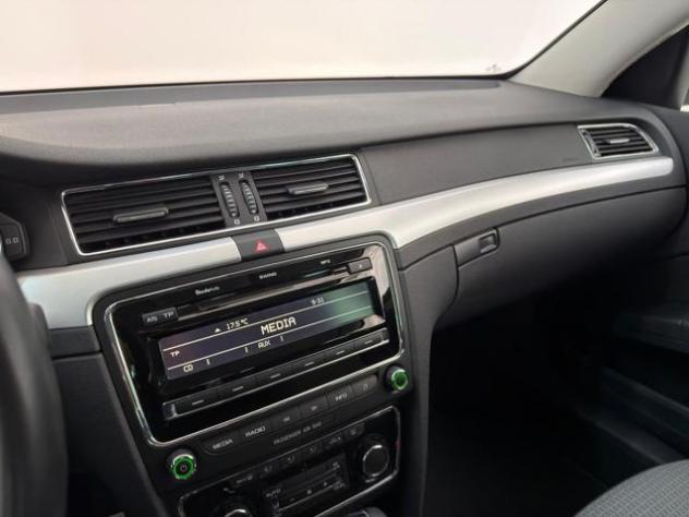 SKODA Superb 2.0 TDI CR 170CV DSG Wagon Ambition rif. 23515727 - Foto 10