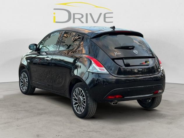 Lancia Ypsilon 1.0 FireFly Hybrid GOLD.plus - Foto 5