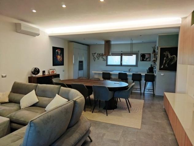 APPARTAMENTO OTTIMO STATO 5 LOCALI, VIA SARDIGLIANO ROMA - Foto 2