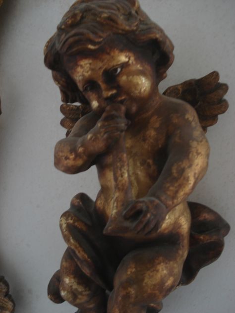 2 PUTTI ANTICHI DI LEGNO  BEN CONSERVATI. - Foto 2